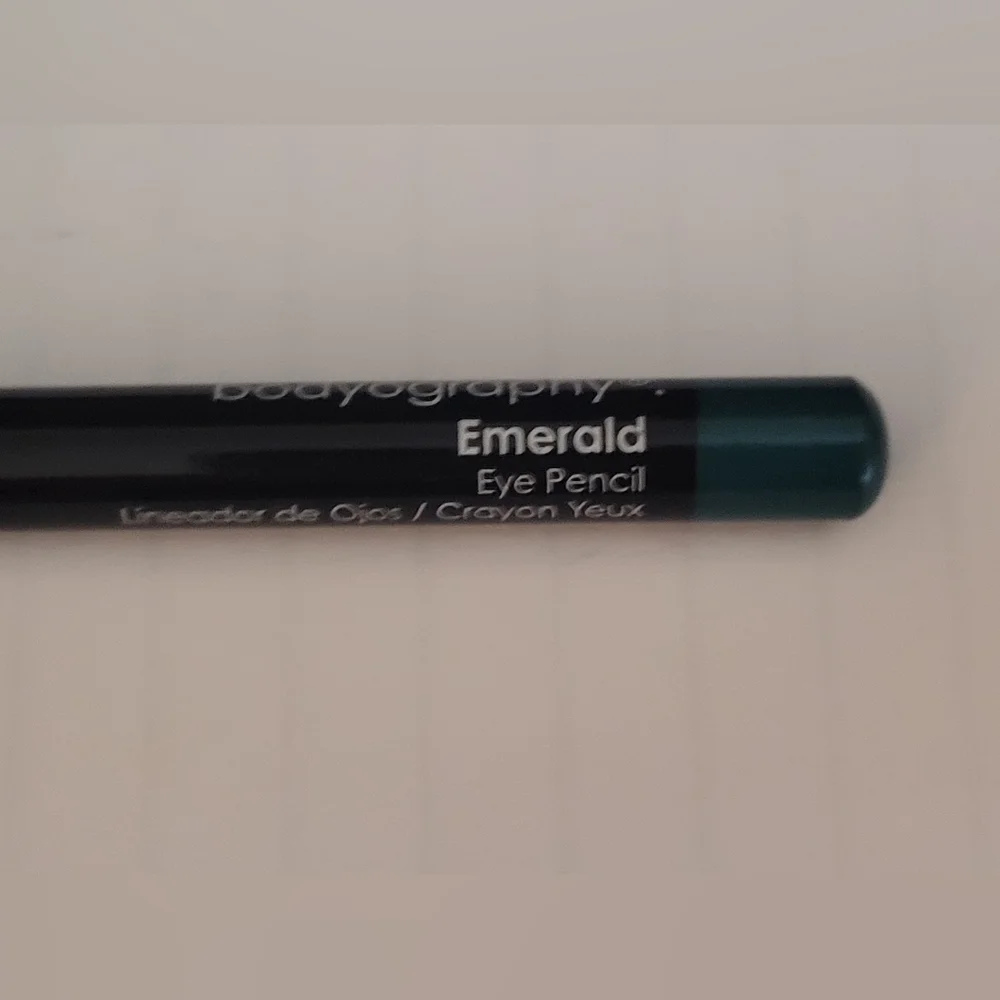 ❤️2 Ads/$20 - Bodyography emerald eyeliner - Picture 3 of 3